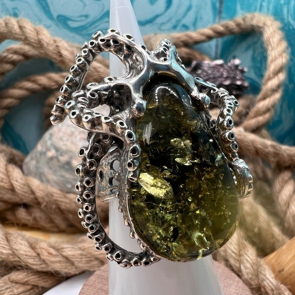 Large sliver ring with green Baltic amber - Picture 5 of 5